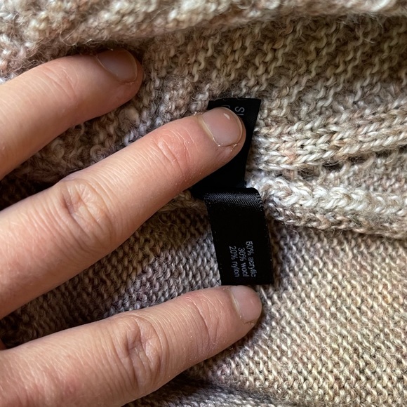 $25 for 3_The Limited Wool Design Sweater _XS - Picture 7 of 8